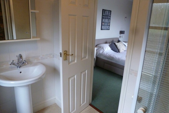 Room 36 of 64