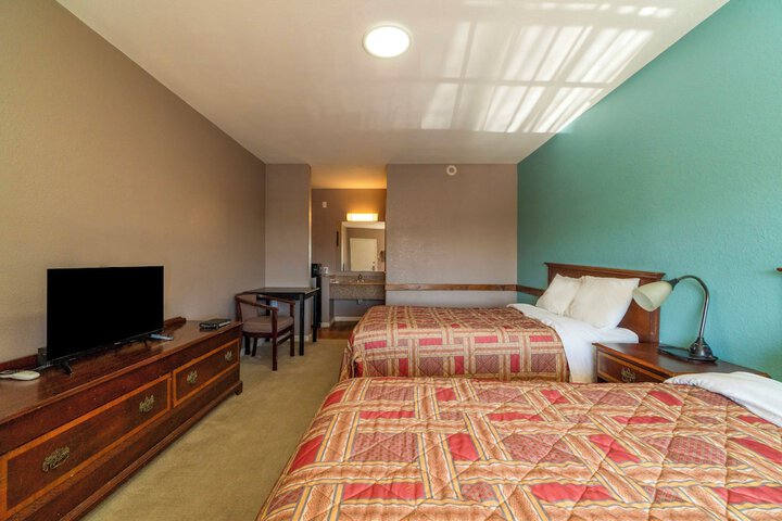 Room 22 of 43
