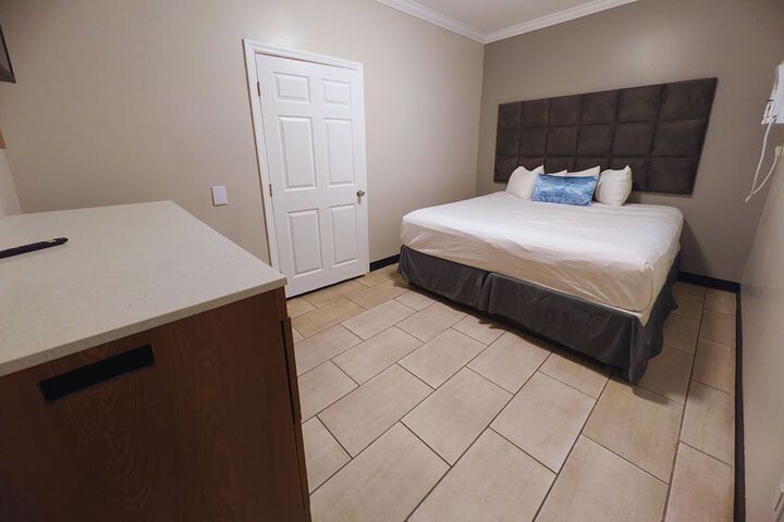 Room 30 of 153