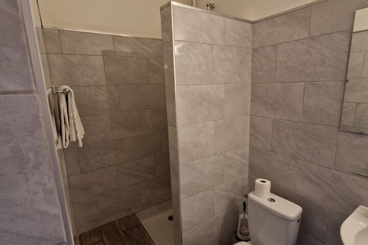 Room 42 of 51
