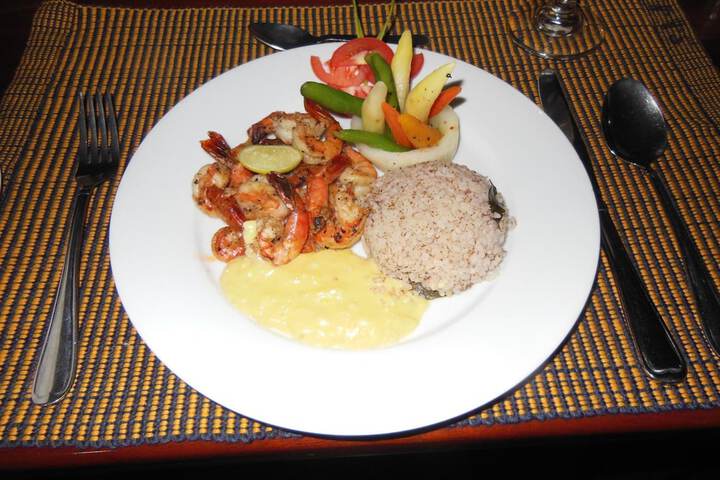 Dining 19 of 38