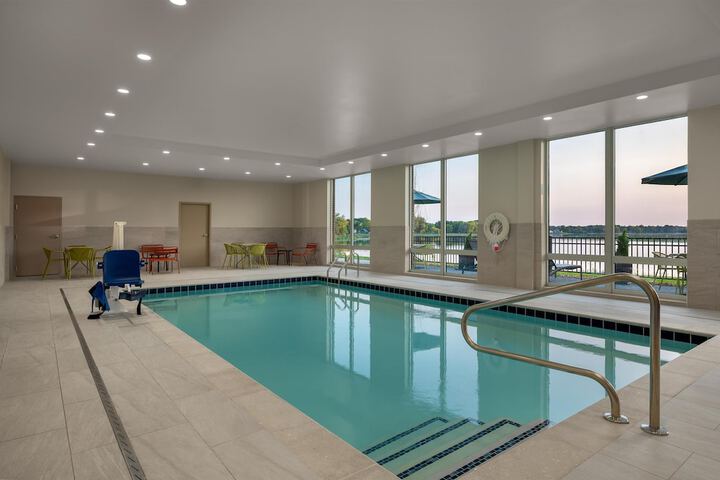 Pool image of Hampton Inn & Suites by Hilton Port Clinton Catawba Island