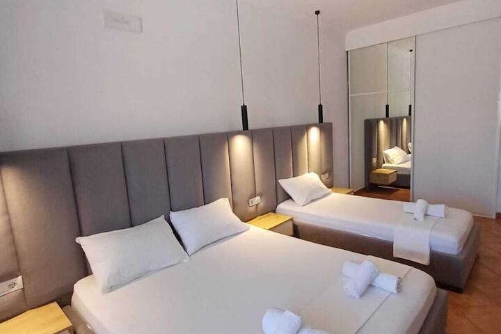 Room 36 of 85