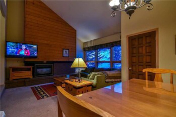 Room 12 of 27