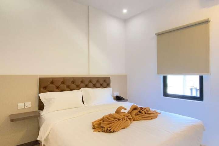 Room 5 of 31