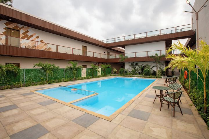 Pool 42 of 69