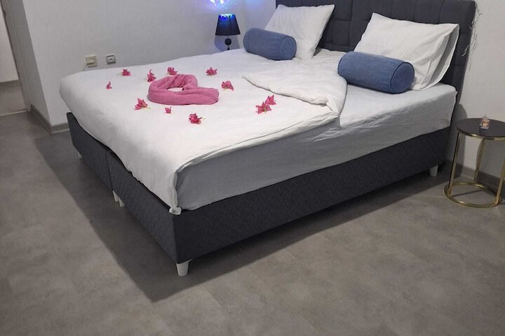 Room 2 of 13
