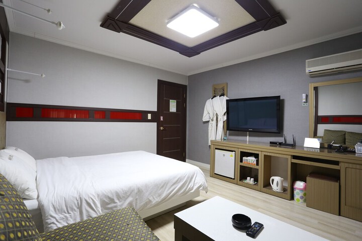 Room 20 of 32