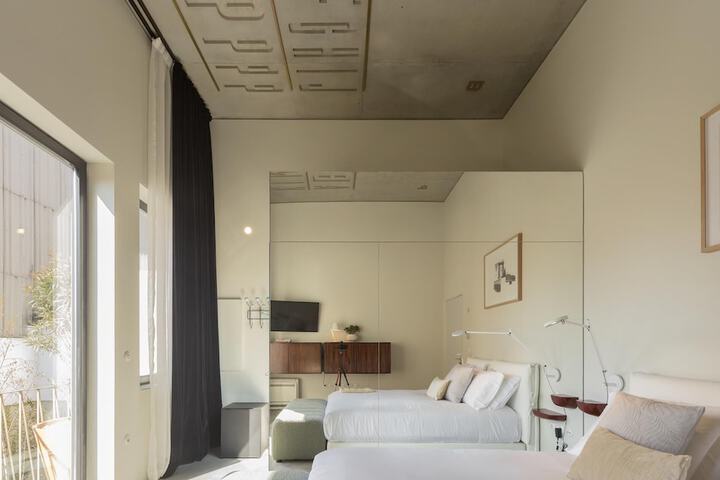 Room 46 of 129
