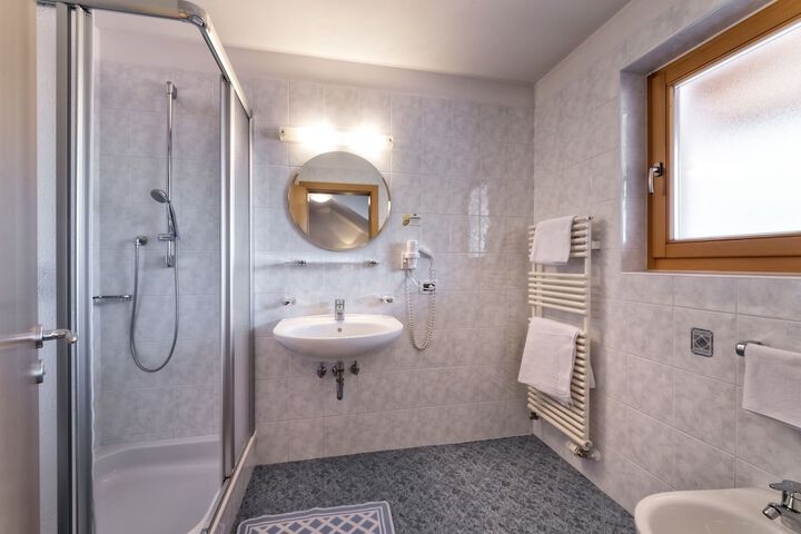 Room 26 of 108