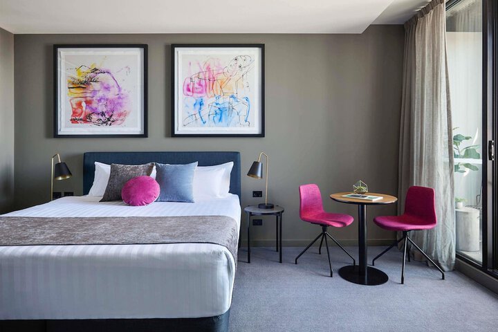 Room 18 of 38