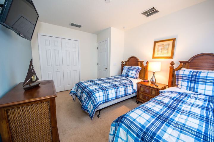 Room 17 of 221