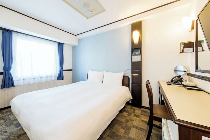 Room 14 of 36