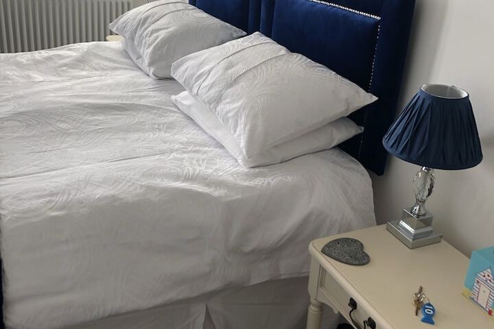 Room 5 of 74