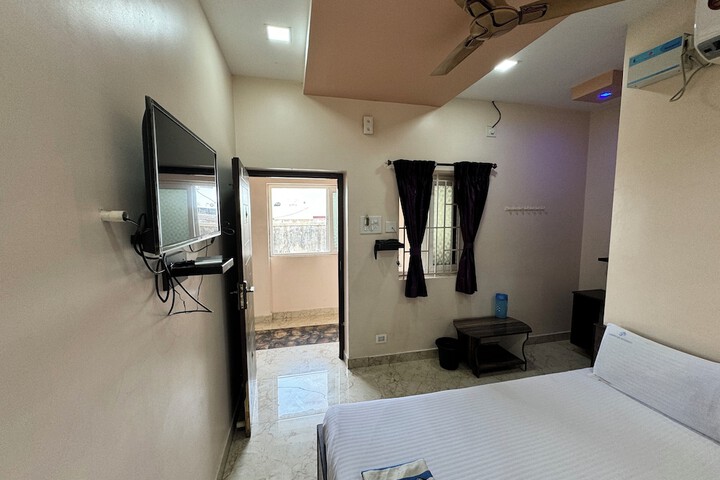 Room 6 of 31