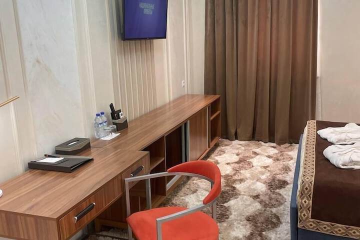 Room 29 of 49