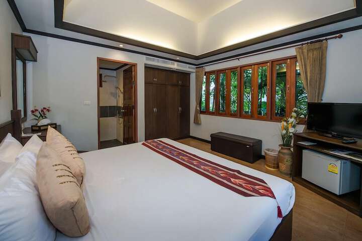 Room 15 of 53