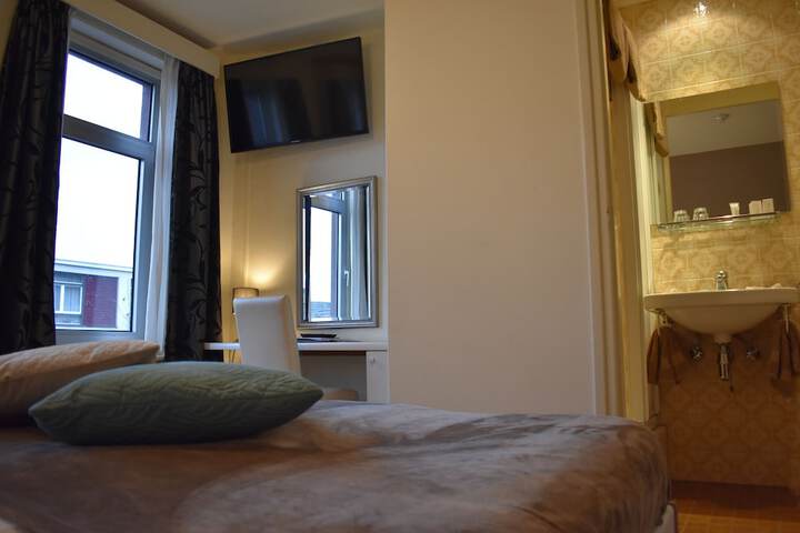 Room 29 of 88