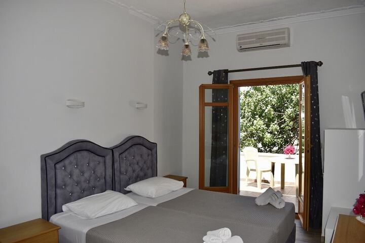 Room 20 of 90