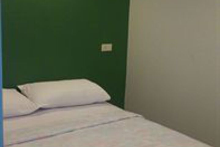 Room 20 of 38