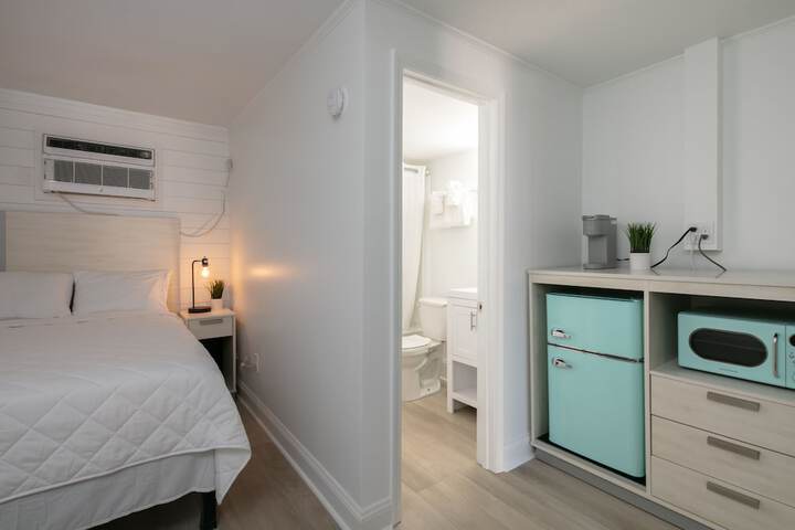 Room 3 of 24