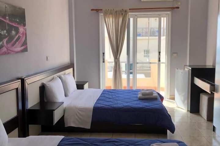 Room 10 of 67