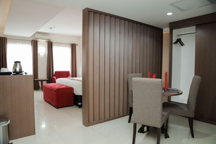 Room 6 of 34