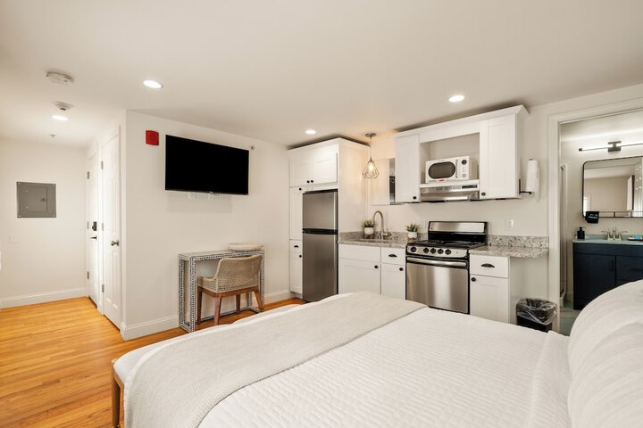 Room 12 of 63