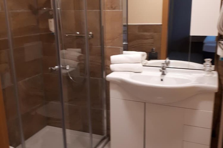Room 32 of 55