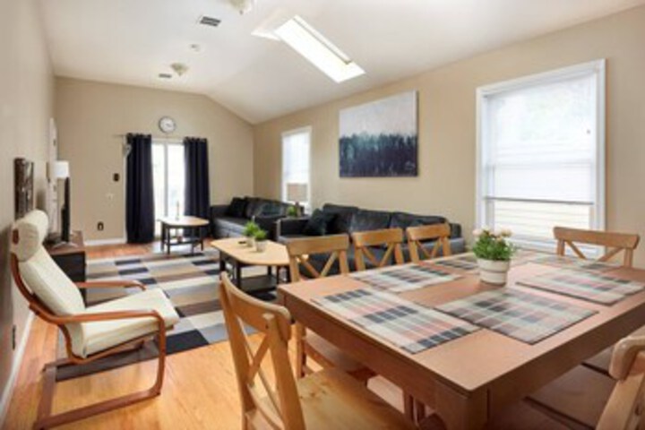 Photo of Huge Modern Home 20 Mins to NYC