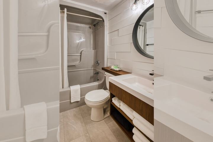 Room 15 of 25