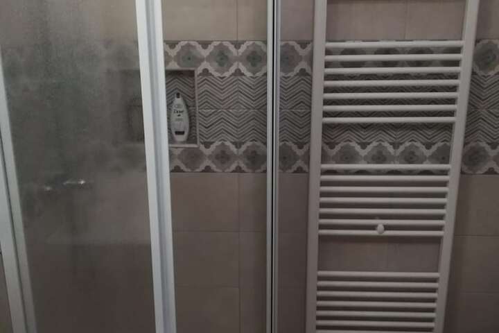 Room 14 of 28