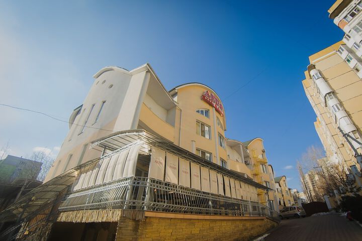 Hotel 62 of 63