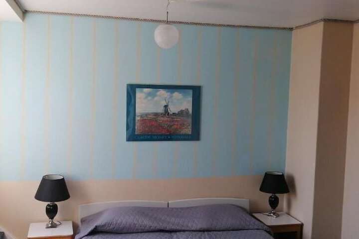 Room 6 of 30