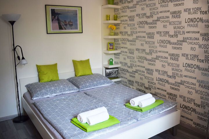 Room 3 of 28