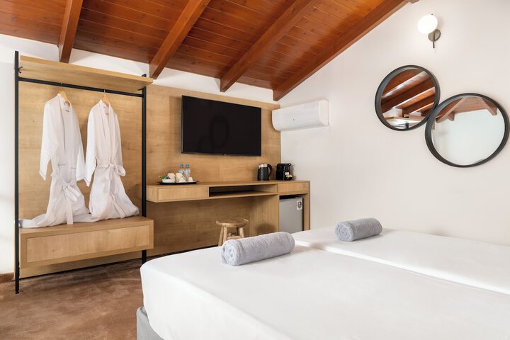 Room 14 of 49