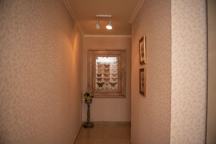 Room 10 of 66