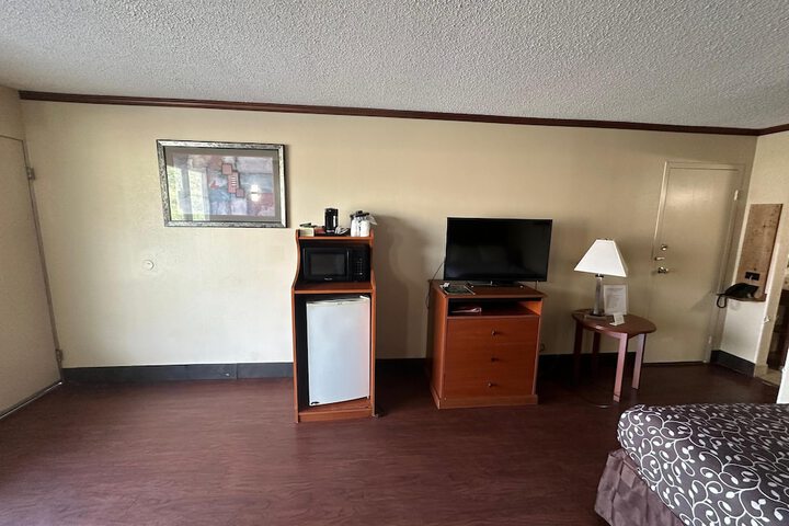 Room 18 of 86