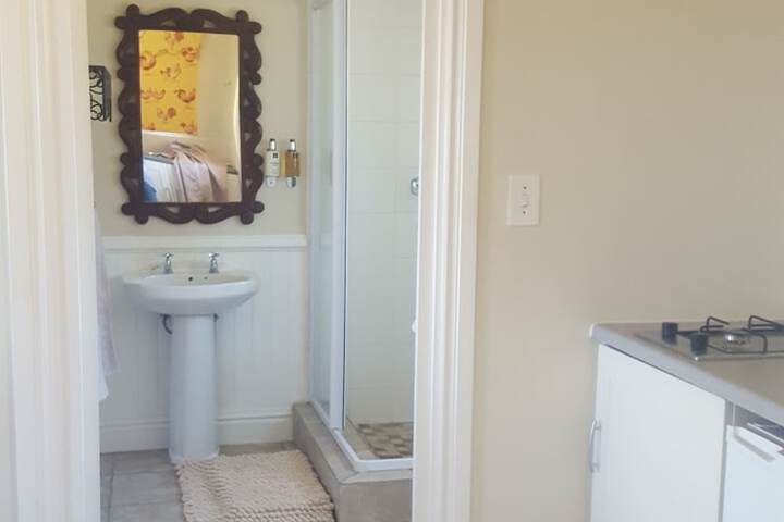 Room 12 of 17