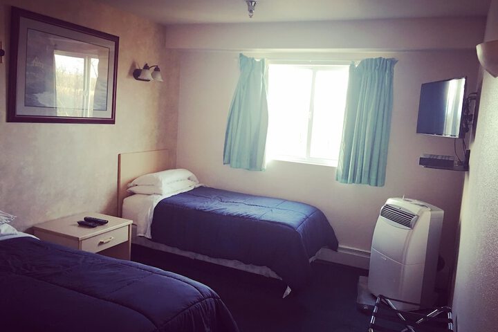 Room 3 of 43