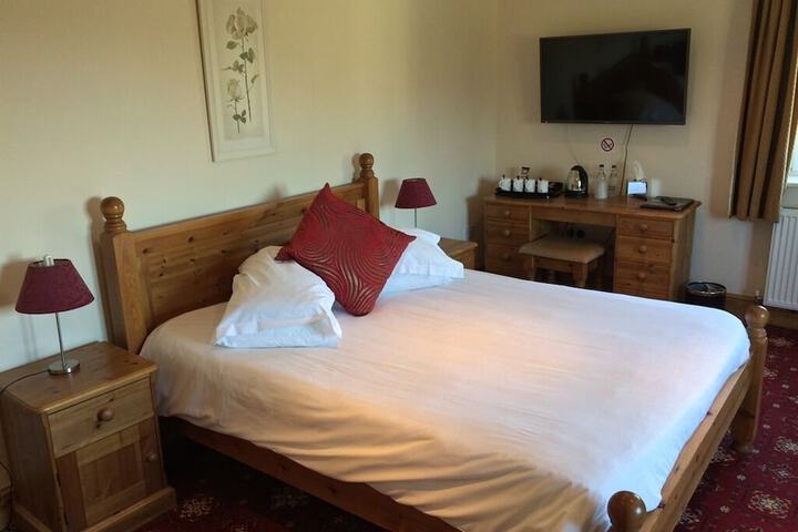 Room 5 of 28