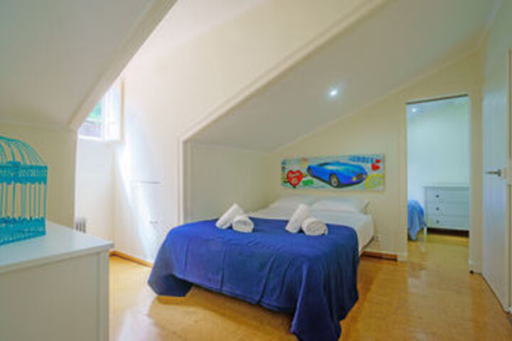 Room 25 of 147