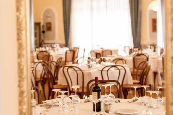 Dining Photos