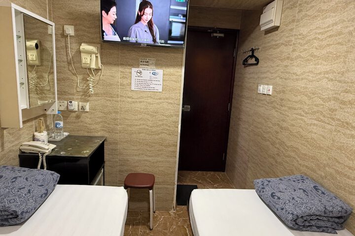 Room 48 of 138