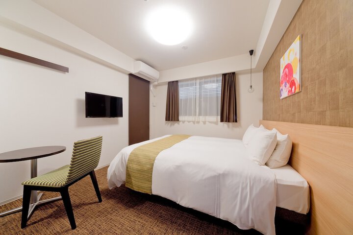Room 10 of 35