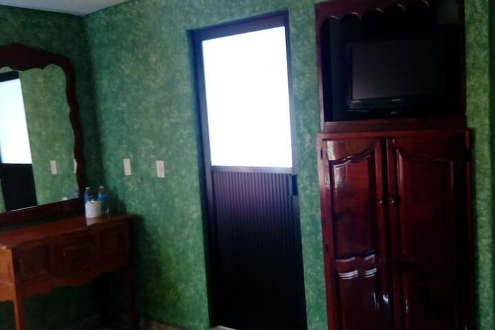 Room 3 of 36