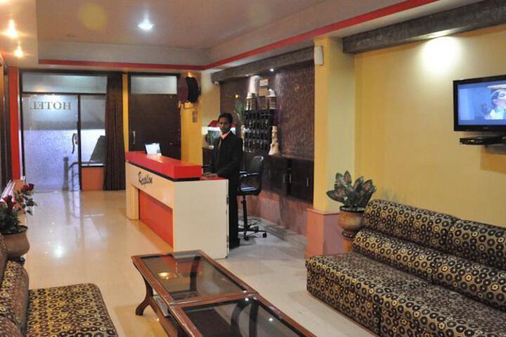 HOTEL RED INN