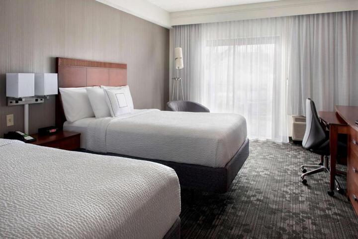 Guest Room 2 Double Beds Accessible (3 of 5)