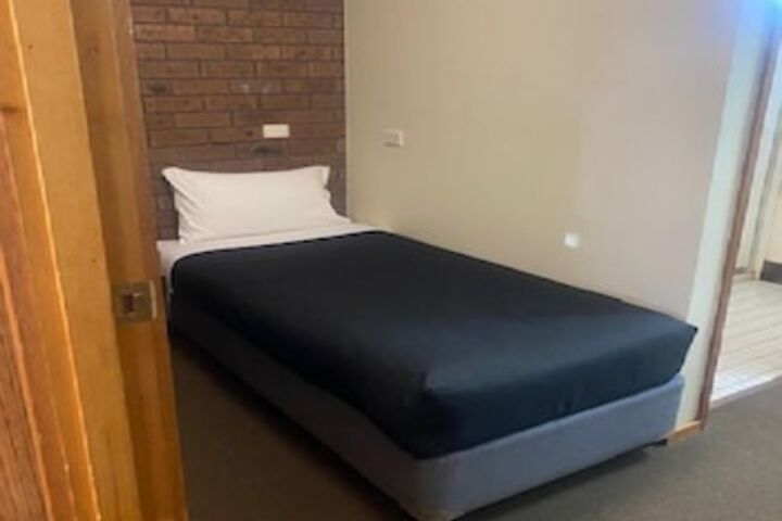 Room 22 of 75