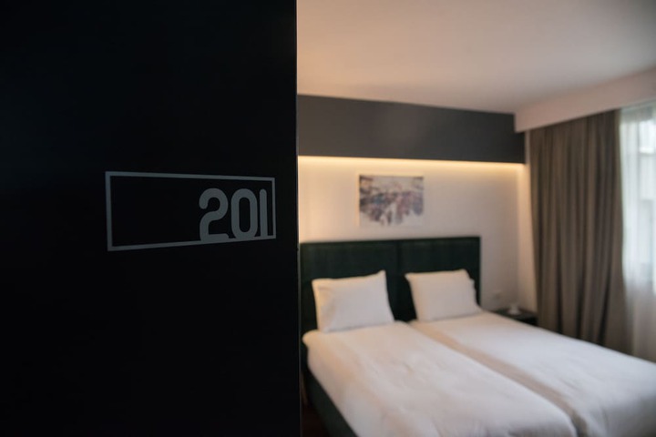 Room 8 of 59